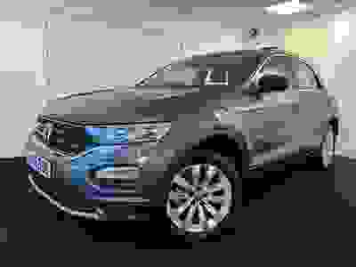 Used 2018 Volkswagen T-Roc 1.0 TSI GPF SE SUV 5dr Petrol Manual Euro 6 (s/s) (115 ps) at Hodgson Car Sales