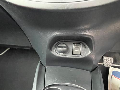 Toyota Yaris Photo 918487bf-bb71-420f-9f15-fa09134b1c97.jpeg