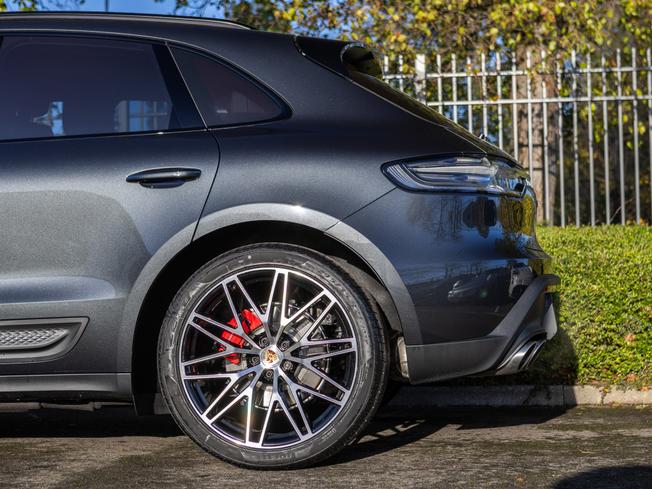 PORSCHE Macan Photo 44