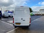 Mercedes-Benz Sprinter Photo 12