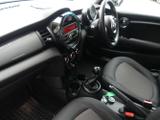 MINI Hatch Photo 15