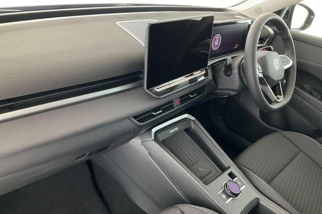 VOLKSWAGEN T-Roc Photo 2
