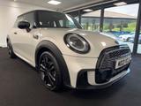 MINI Hatch Photo 2