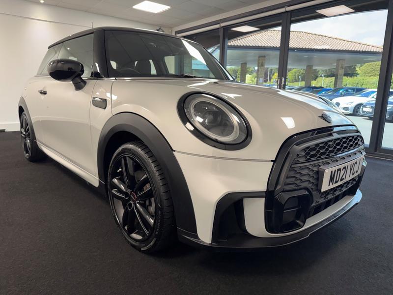 MINI Hatch Photo 91be8891-3cb6-4f98-9259-e50e573c1468.jpg