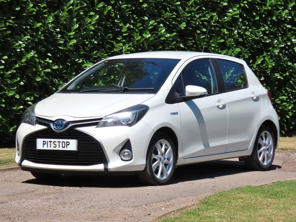 Used Toyota Yaris DF14XRT 2
