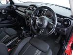 MINI Hatch Photo 2