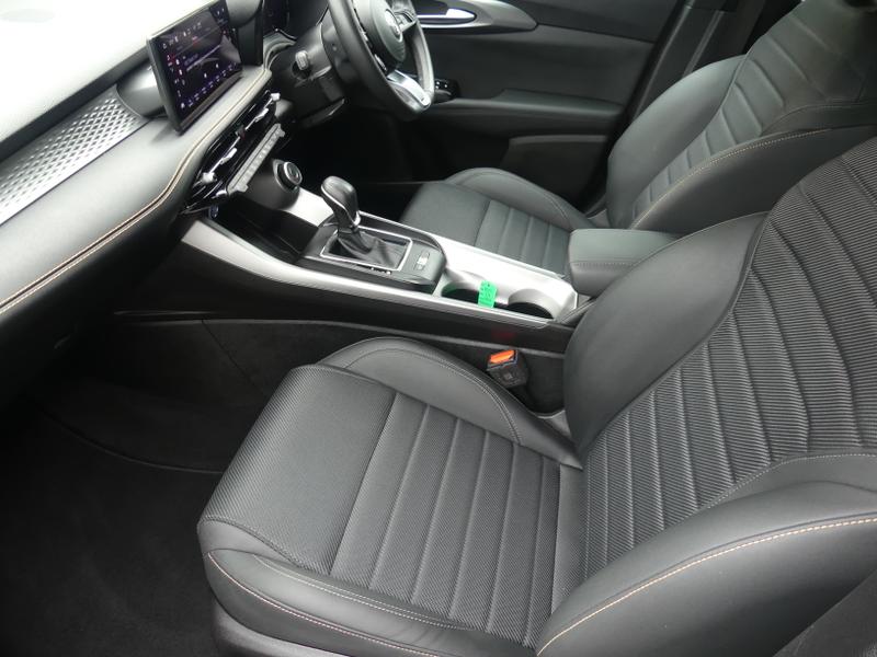 Alfa Romeo Tonale Photo 91d6b963-64bb-4b9e-b35a-eeead4fe6e3b.jpg