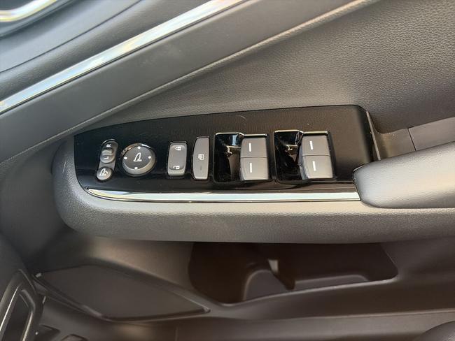 Honda HR-V Photo 91d8aae2-cc04-4522-b3cb-21e04781449c.jpg