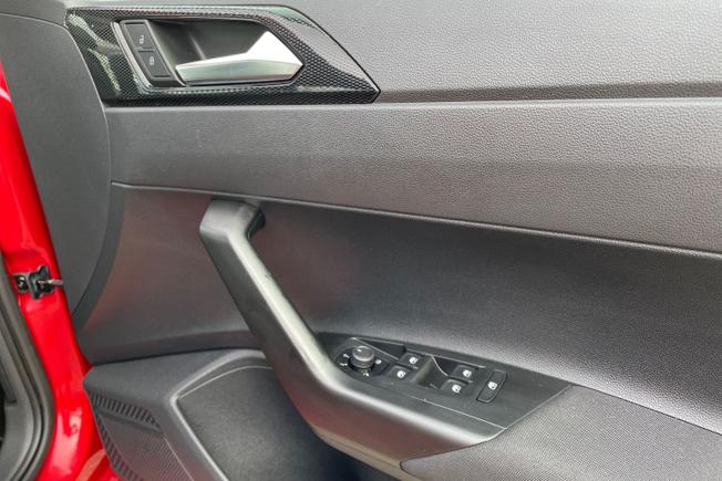 VOLKSWAGEN Polo Photo 15