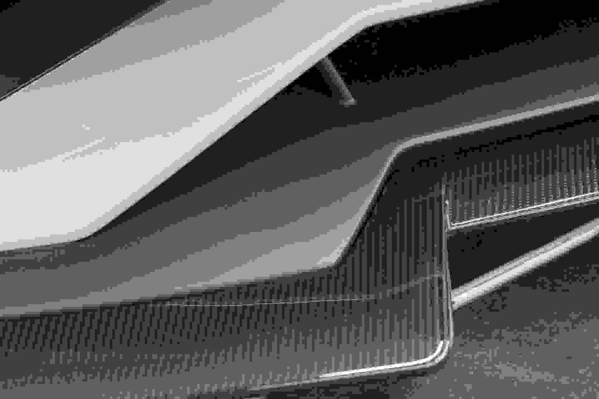 Lamborghini AVENTADOR S Photo 91f7b146-2078-4ce6-998d-c4ff0858c917.jpg