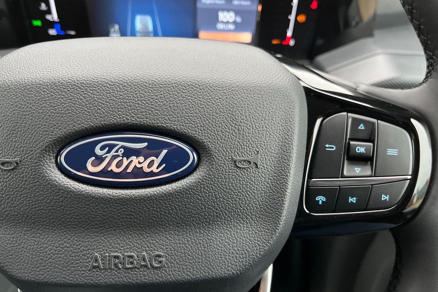 Ford TRANSIT CUSTOM Photo 9204e053-57b7-41ca-914a-c3bc82c11150.jpg
