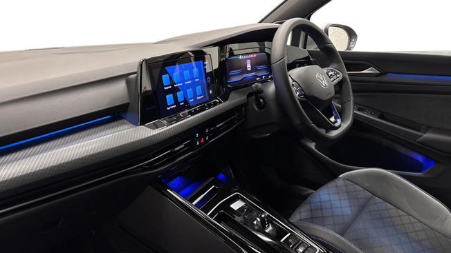 VOLKSWAGEN Golf Photo 2