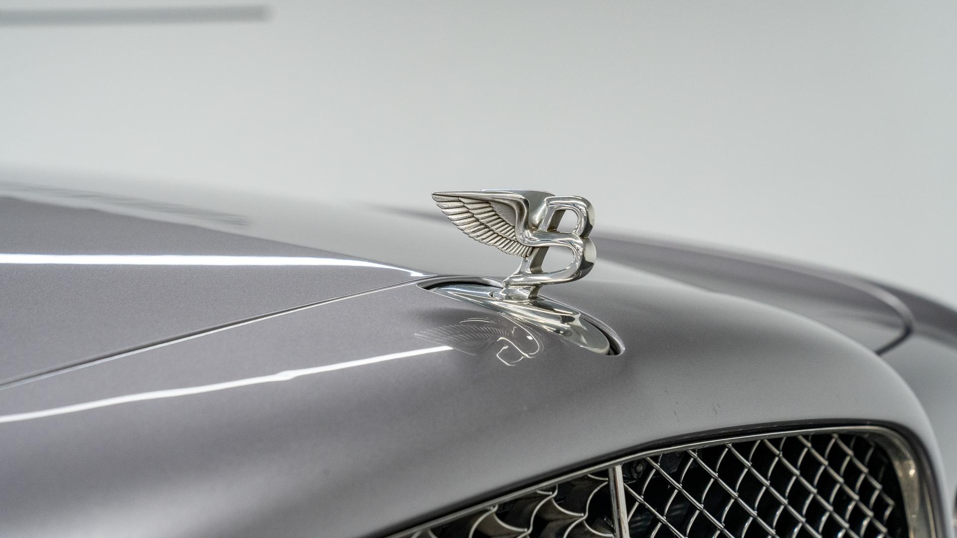 Bentley Azure Photo 9222c5dd-16cb-4ecf-a713-942910cf2d70.jpg