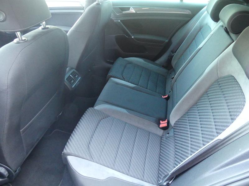 Volkswagen Golf Photo 922419af-077a-49bc-acdf-88fbb8c129d4.jpg