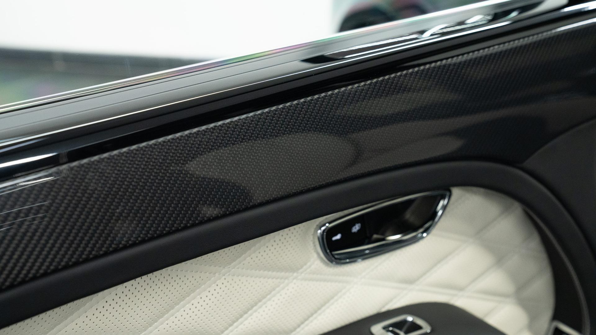 Bentley Mulsanne Photo 92345c40-482b-49e6-8b54-a5c2d55dcef1.jpg