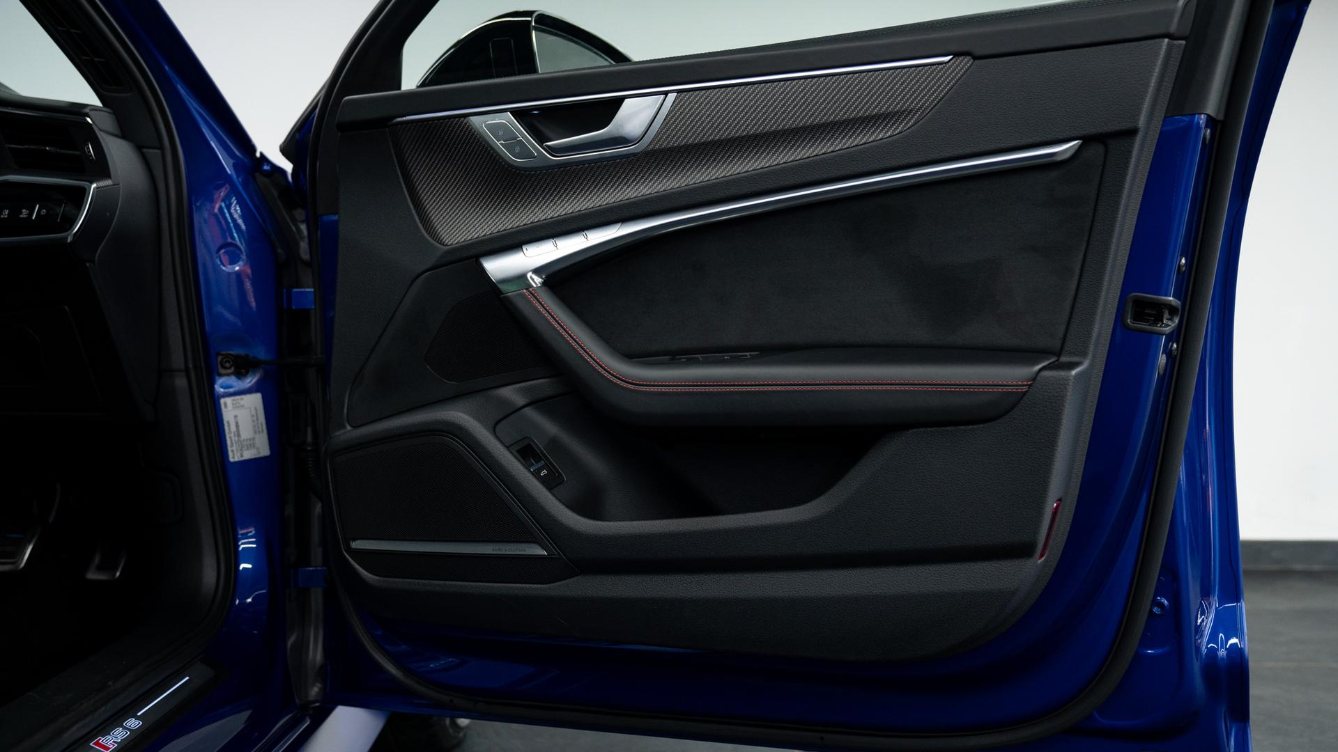 Audi RS6 Avant Photo 924265f5-839d-471f-822c-a211fe7ab1f3.jpg