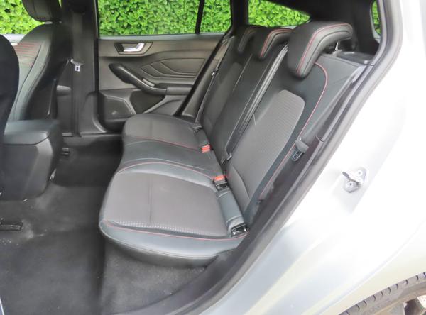 Used Ford Focus RF70MVH 13