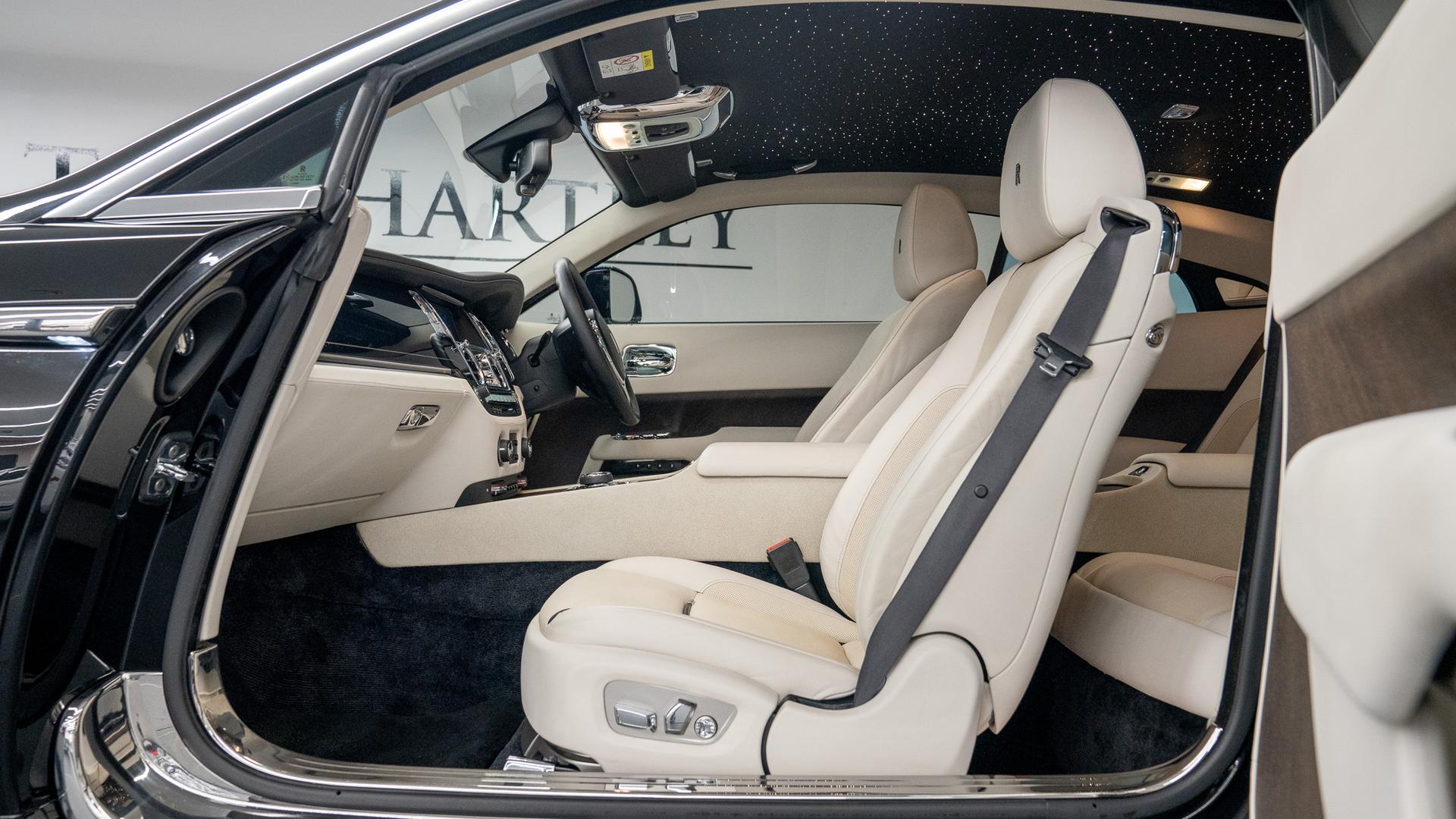 Rolls-Royce Wraith Photo 924c7085-00e2-44d7-8f40-3d9a95932a7f.jpg