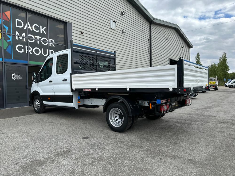 Ford Transit Photo 925040d2-4767-4df0-8a75-e26d67126d0c.jpg
