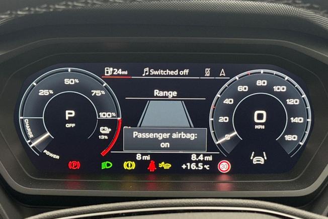 AUDI  Q4 Photo 15