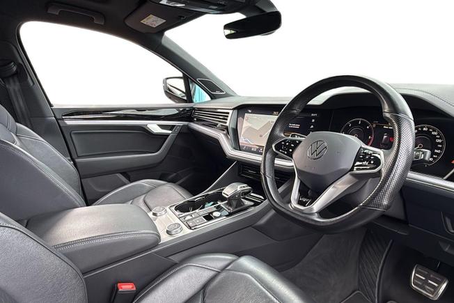 VOLKSWAGEN Touareg Photo 6