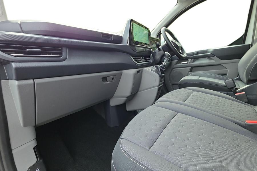 Ford TRANSIT CUSTOM Photo 925d5d5c-a75b-421b-9ac2-628631cd734f.jpg