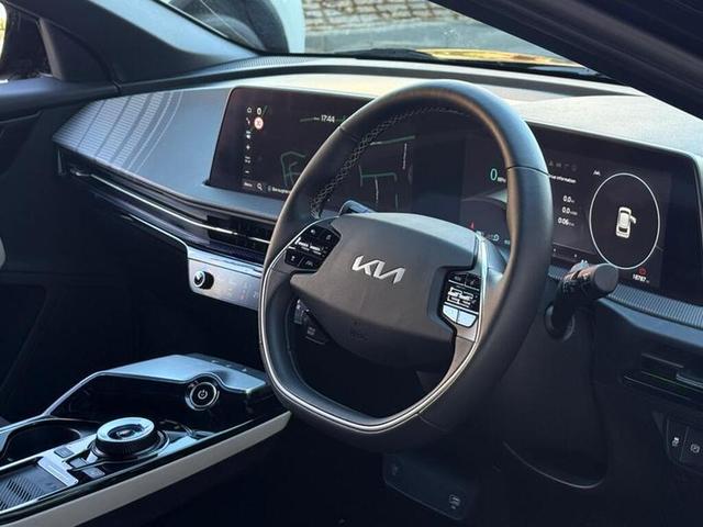 Kia EV6 Photo 9274a519-59bd-4dd6-b4c5-60e28d38d5f1.jpg