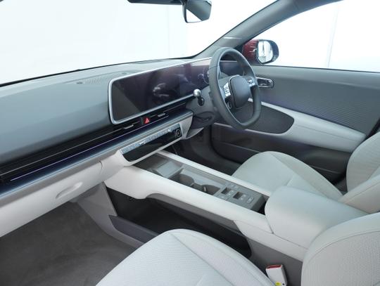 Hyundai IONIQ 6 Photo 927cc963-758c-41f6-be32-ad753b7729ca.jpg