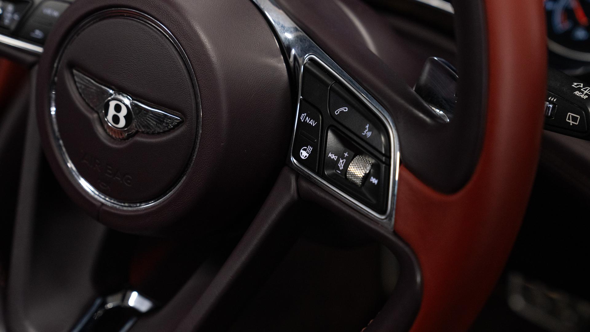 Bentley Bentayga Photo 9283600b-9e51-4ee8-bf8c-f25edb2be793.jpg