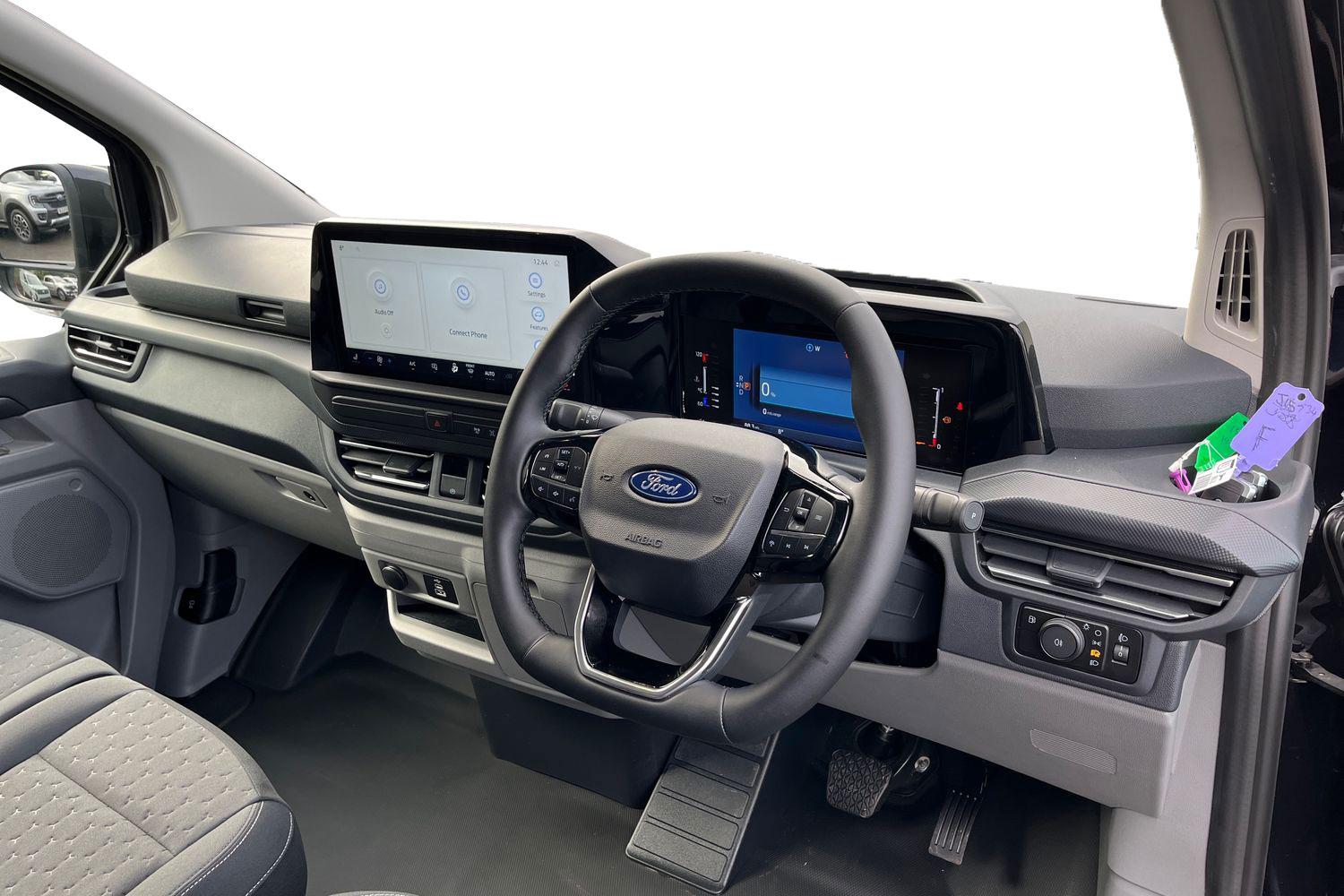 Ford CUSTOM Photo 8