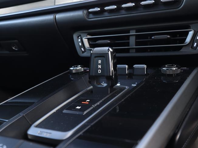 PORSCHE 911 Photo 25