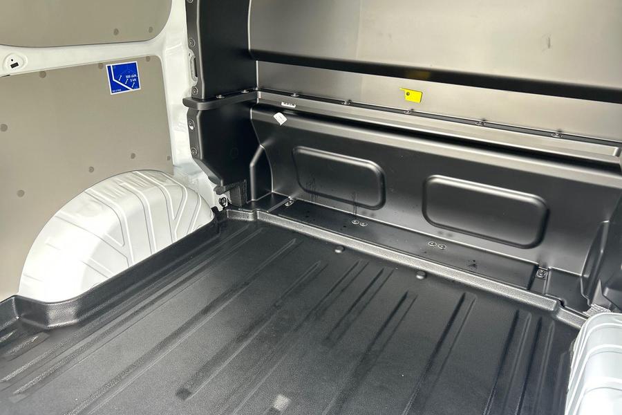 Ford TRANSIT CUSTOM Photo 928b4939-3075-4047-9eef-2095f245f9f8.jpg