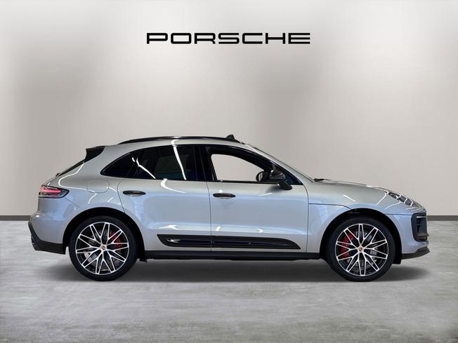 PORSCHE Macan Photo 8