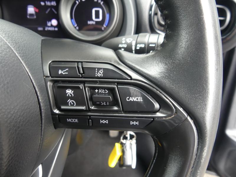 Toyota Yaris Photo 92bba372-4818-4d13-86a3-d882528037ac.jpg