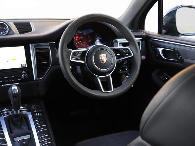 PORSCHE Macan Photo 35