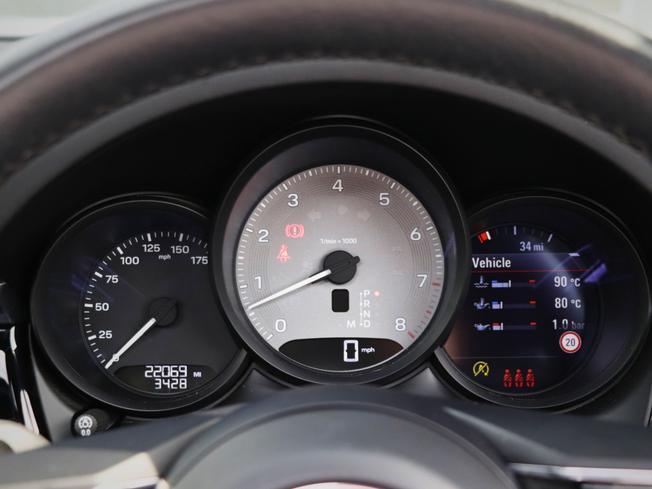 PORSCHE Macan Photo 25