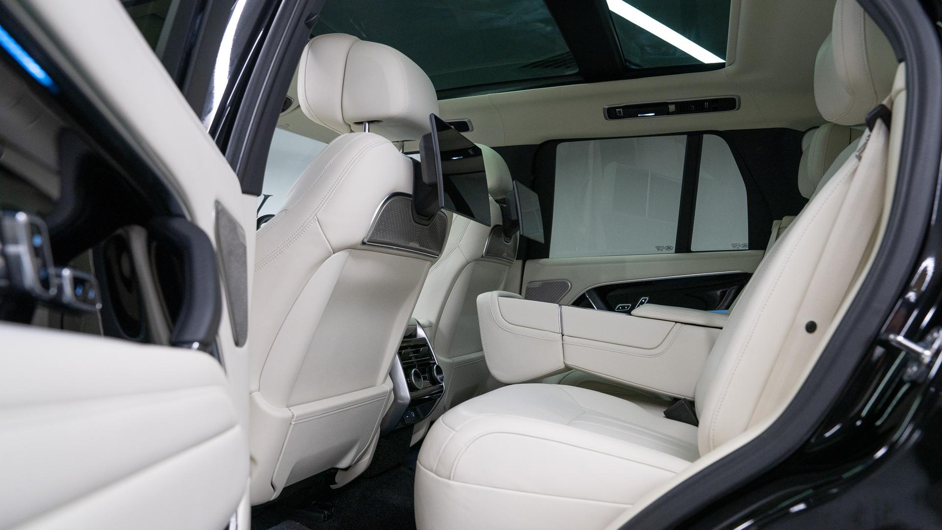 Land Rover Range Rover Photo 92f30d93-402a-4062-9742-f48c8356796f.jpg