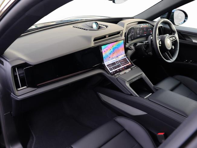 PORSCHE Cayenne Electric Photo 3