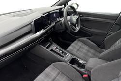 VOLKSWAGEN Golf Photo 2