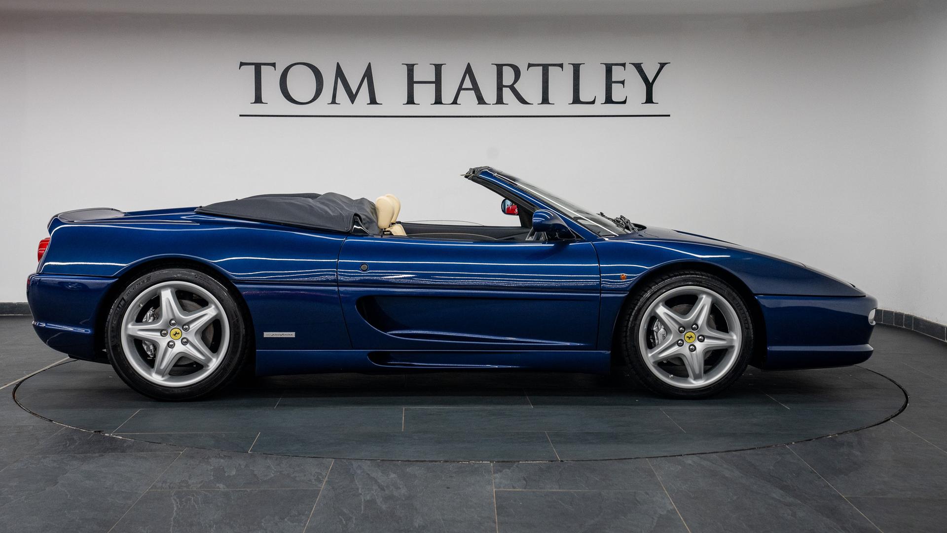Ferrari 355 F1 Photo 9308909a-652f-4656-924b-b4cfe038b238.jpg