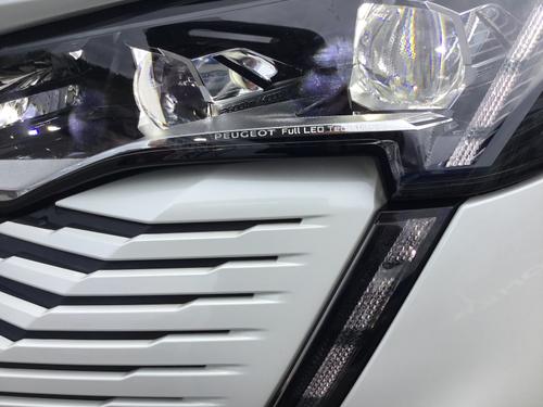 Peugeot 3008 Photo 932d9530-27c1-4b7c-80ac-2b8d212aefad.JPG