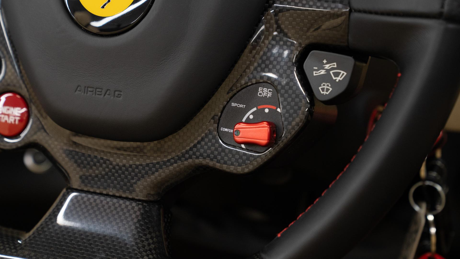 Ferrari California Photo 9332a144-74ce-44e5-9970-a235c6e87ce1.jpg