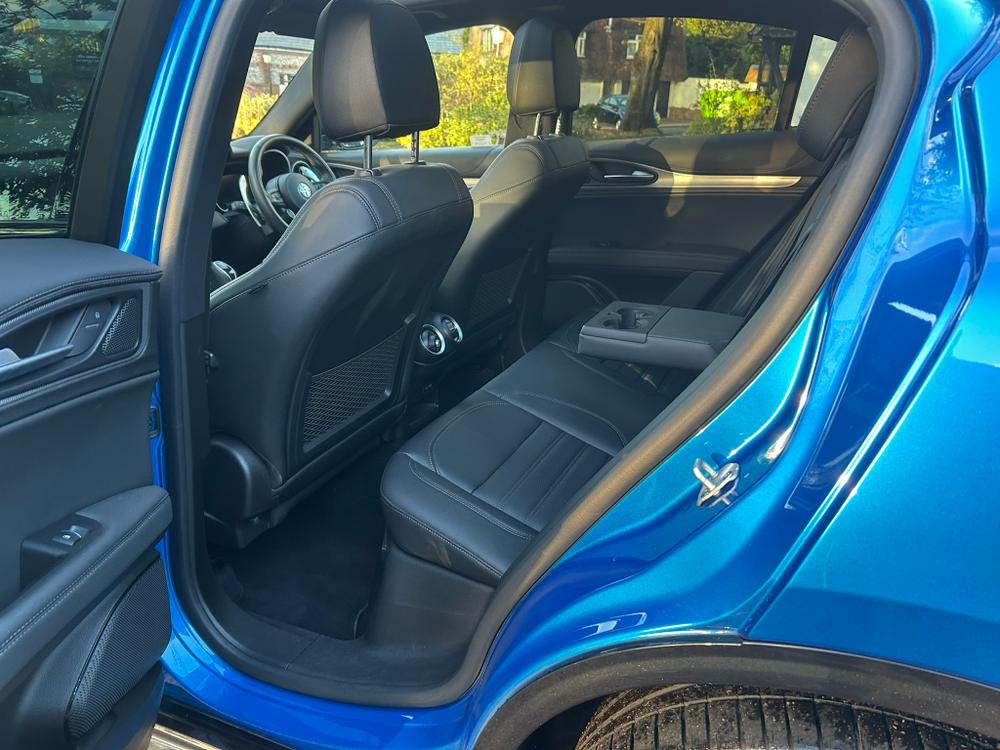 Used Alfa Romeo Stelvio EU74RFX 27