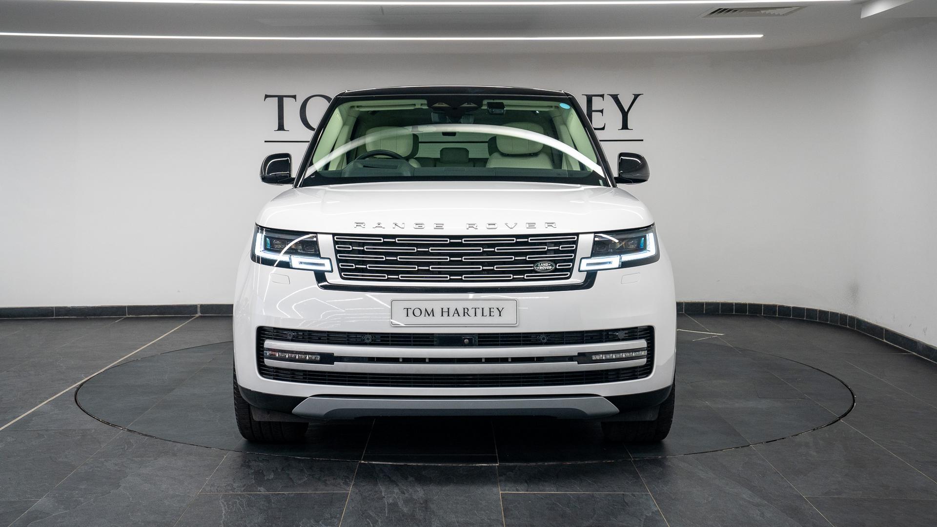 Land Rover Range Rover Photo 933bfd14-8b79-40f7-a7f9-ed18bcff6b4d.jpg