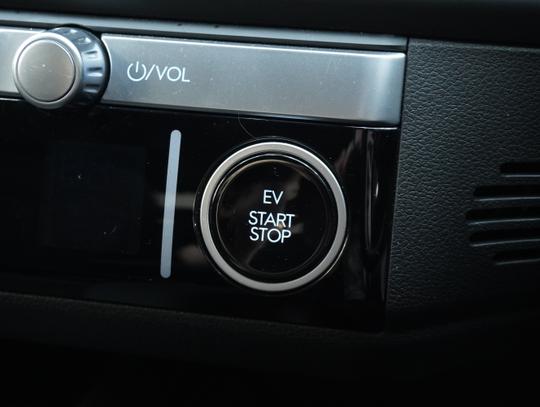 Hyundai IONIQ 6 Photo 933fe97a-fd02-48b5-a2df-9185af1f7489.jpg