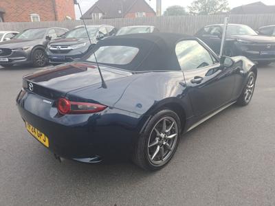 Mazda MX-5 Photo 2