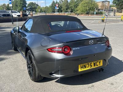 Mazda MX-5 Photo 5