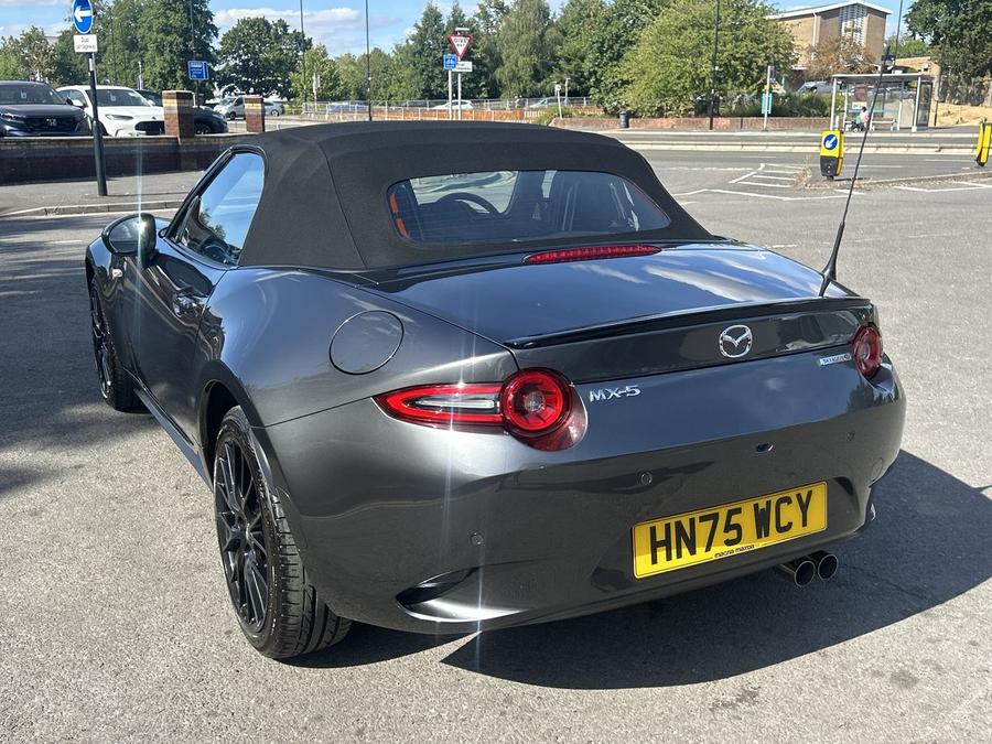 Mazda MX-5 Photo 93515894-3b4b-4da9-b83f-2d0a9b7f1840.jpg