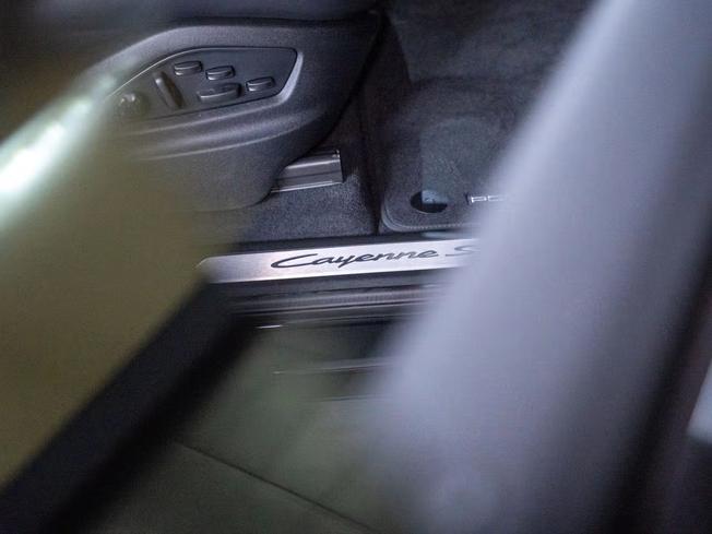 PORSCHE Cayenne Photo 4