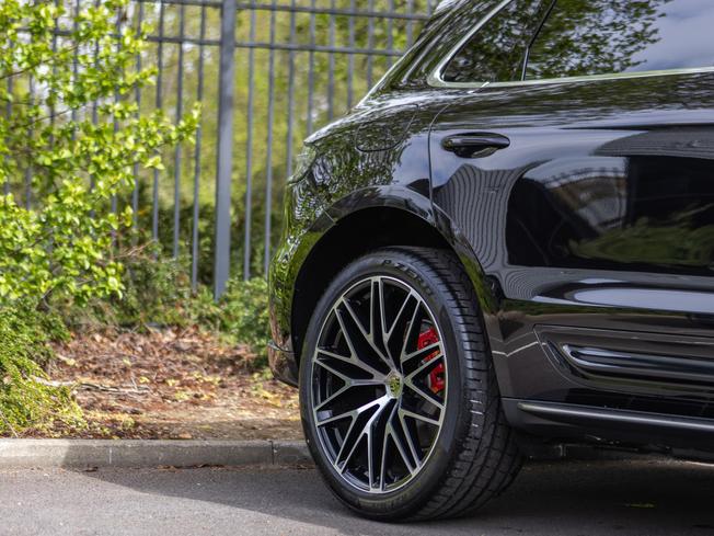 PORSCHE Macan Photo 30